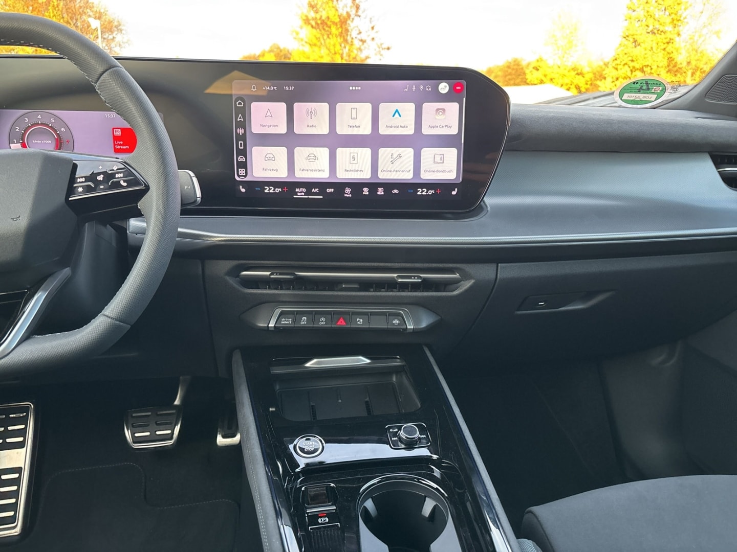 Bild über Audi Q3 SUV TFSI quattro 195 kW S tronic - für weitere Informationen kontaktieren Sie den Audi Partner