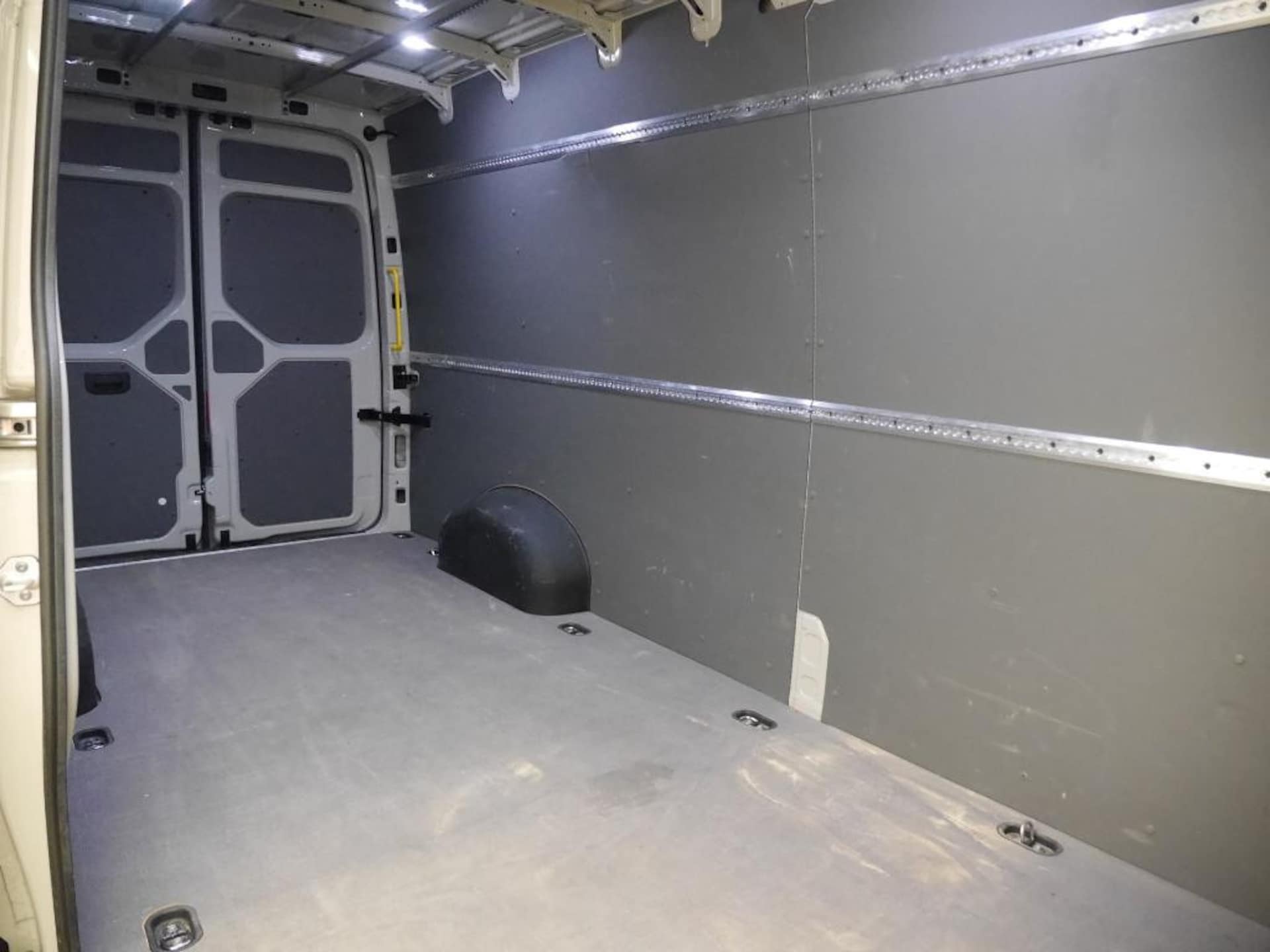 Volkswagen Crafter Kasten langer Radstand
