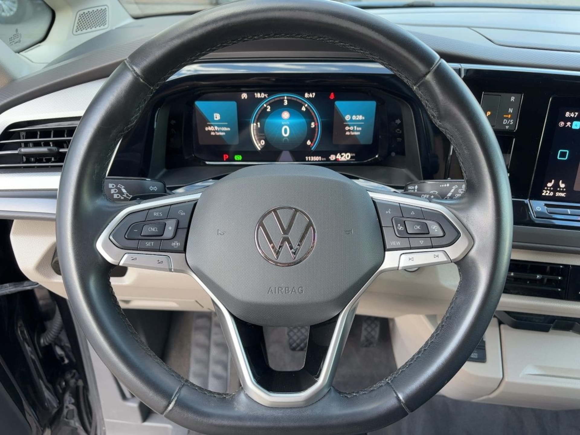 Volkswagen Multivan Langversion Basis-Modell