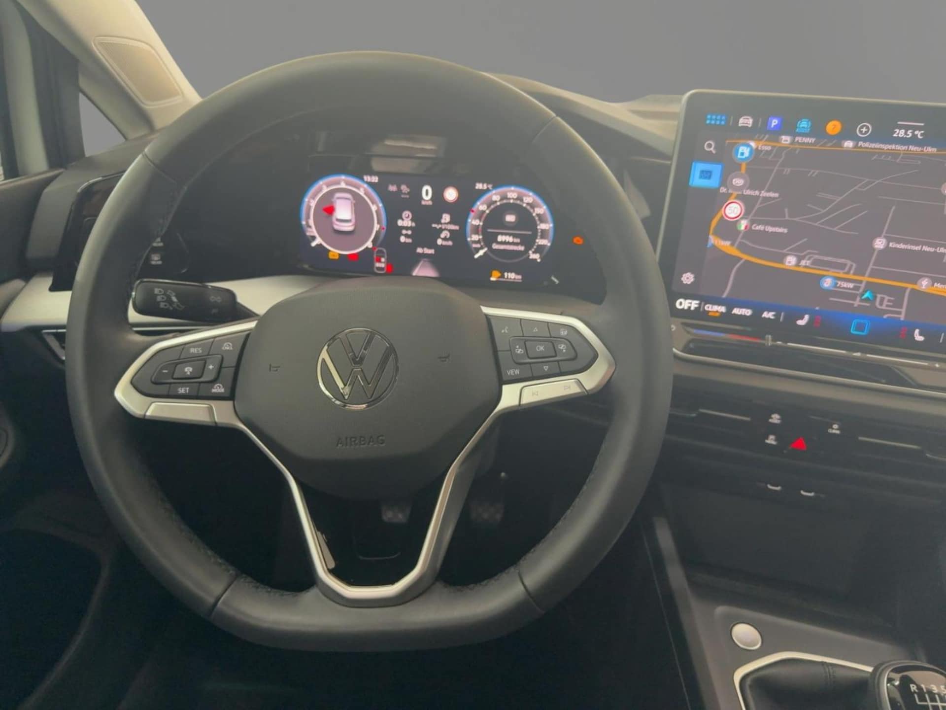 Volkswagen Golf Life