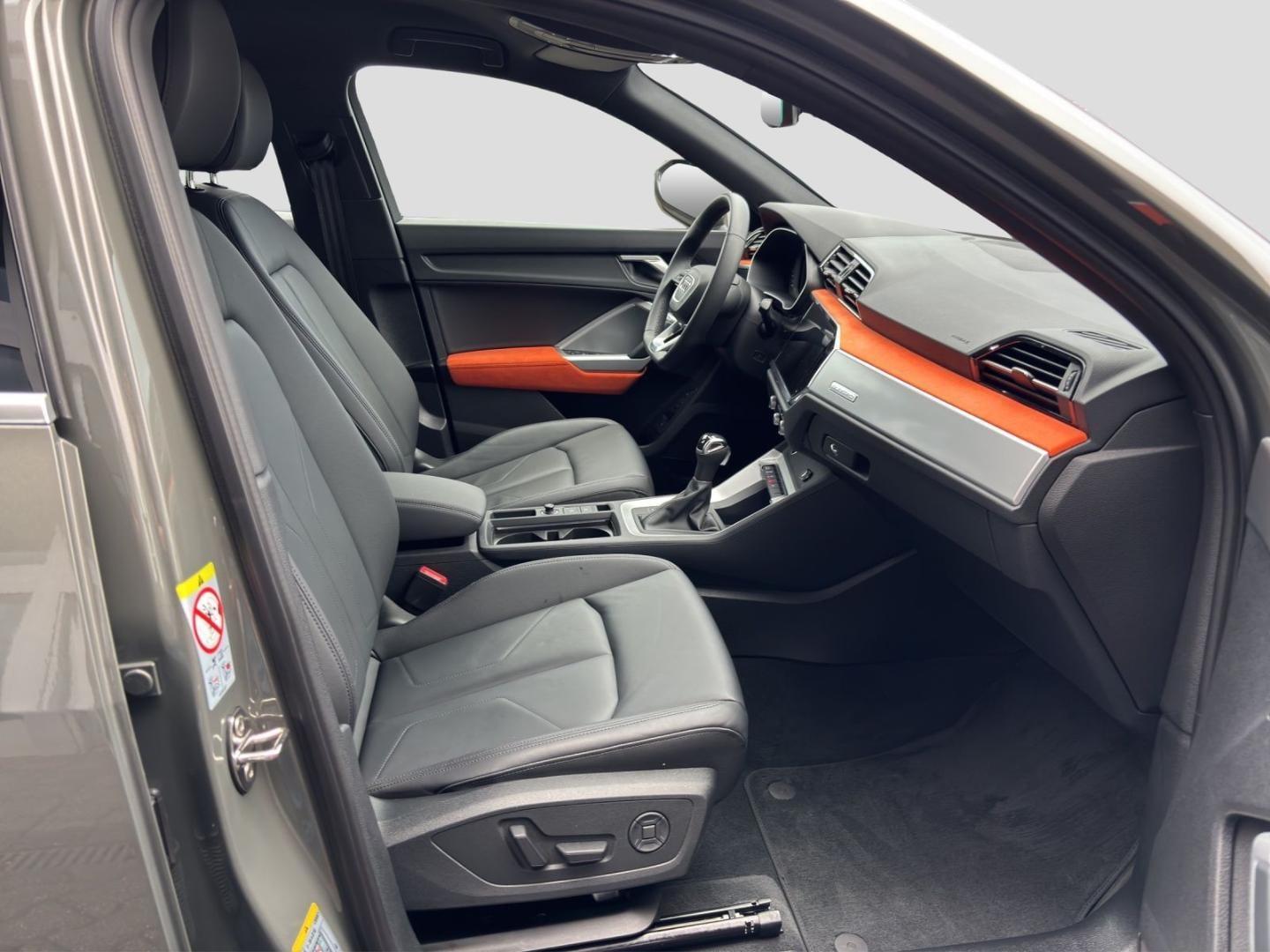 Bild über Audi Q3 Sportback TFSI quattro 140 kW S tronic - für weitere Informationen kontaktieren Sie den Audi Partner