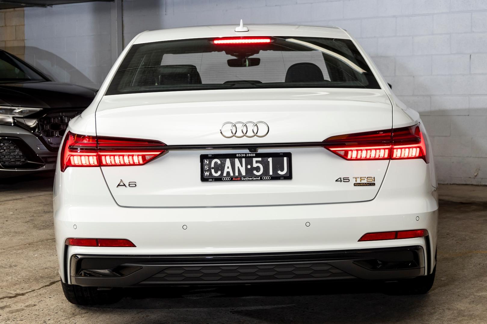 Audi A6 Sedan