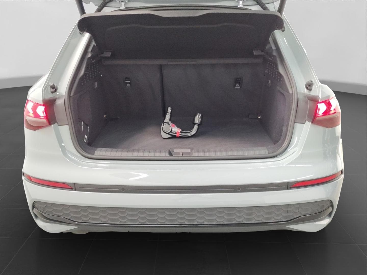 Bild über Audi A3 Sportback TFSI e advanced 40 TFSI e S tronic - für weitere Informationen kontaktieren Sie den Audi Partner