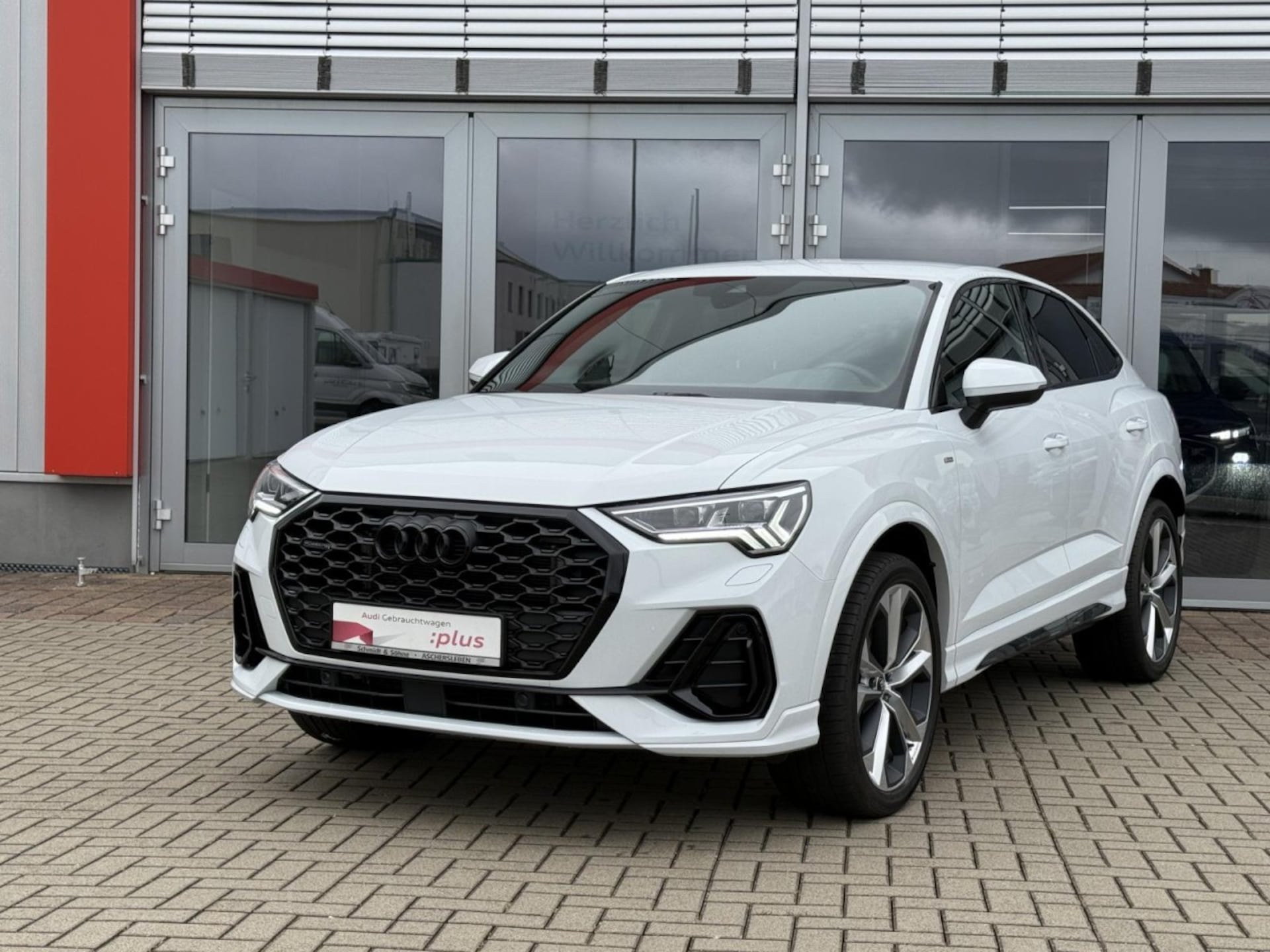 Audi Q3 Sportback S line