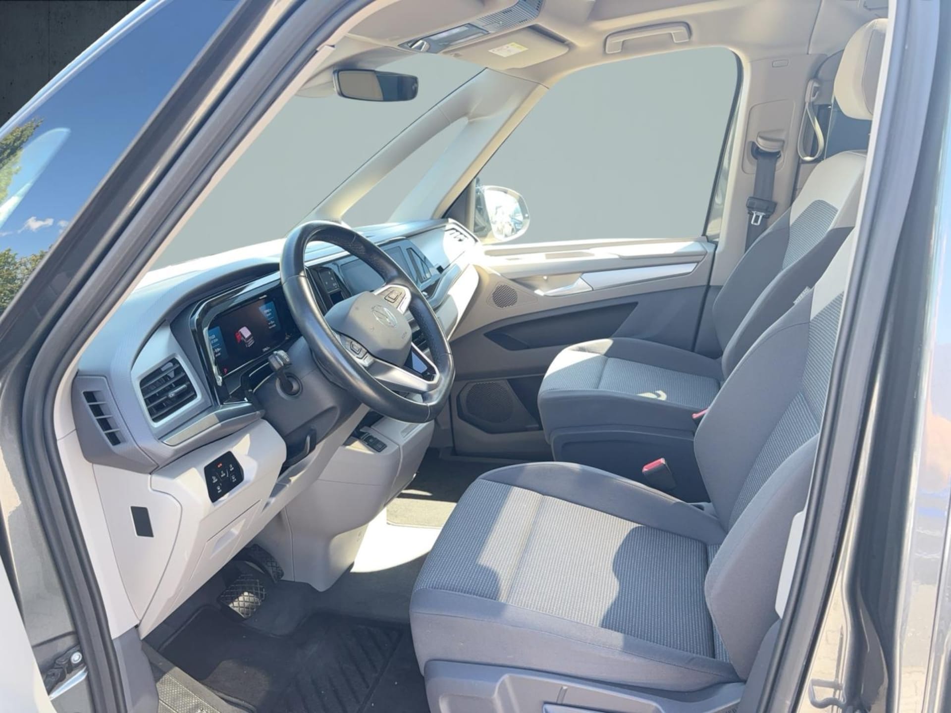 Volkswagen Multivan Basis-Modell