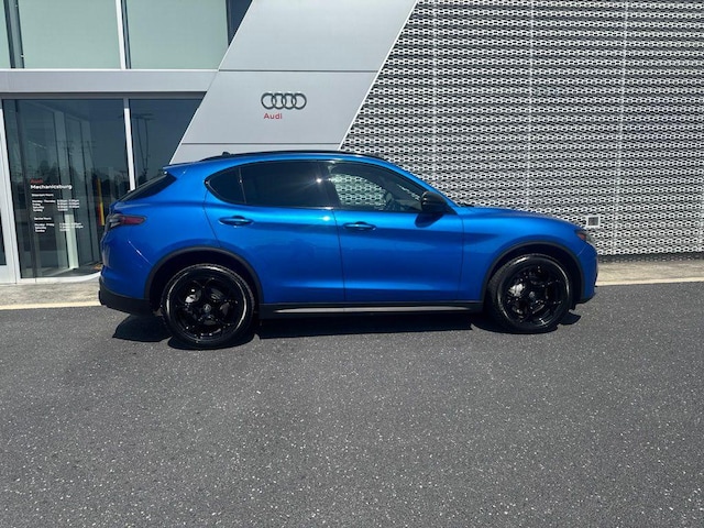 2025 Alfa Romeo Stelvio