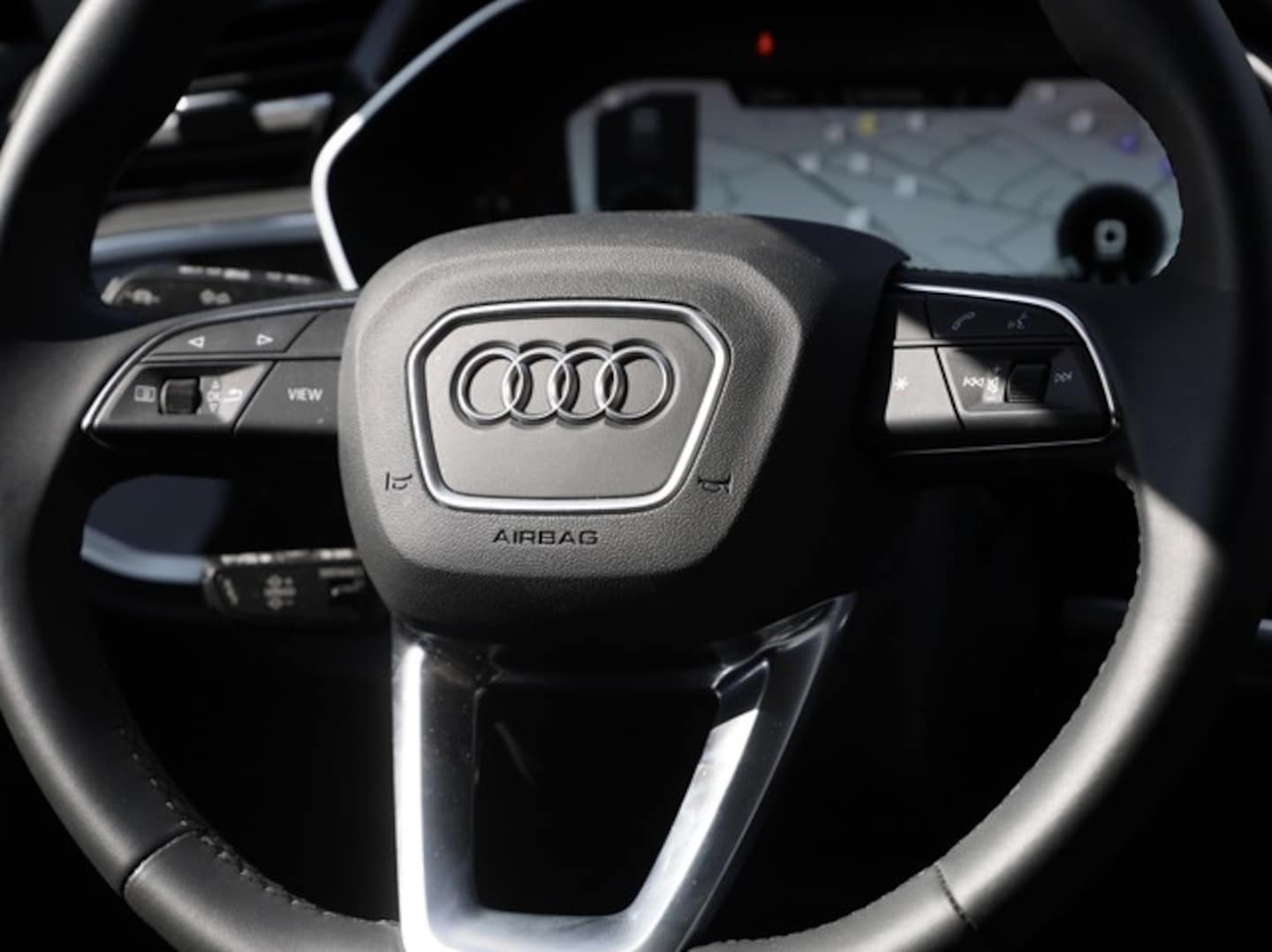 Bild über Audi Q3 TDI 110 kW S tronic - für weitere Informationen kontaktieren Sie den Audi Partner