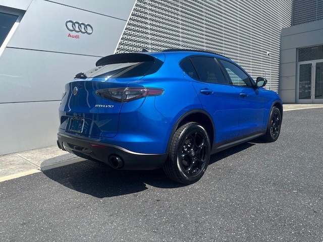 2025 Alfa Romeo Stelvio
