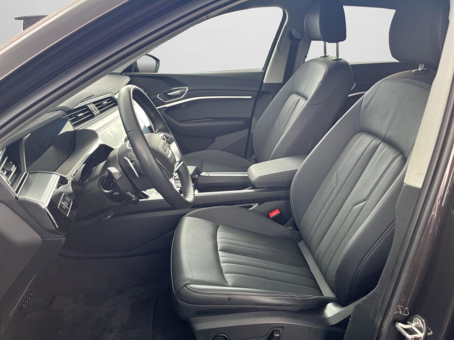 Audi Q8 Sportback e-tron S line