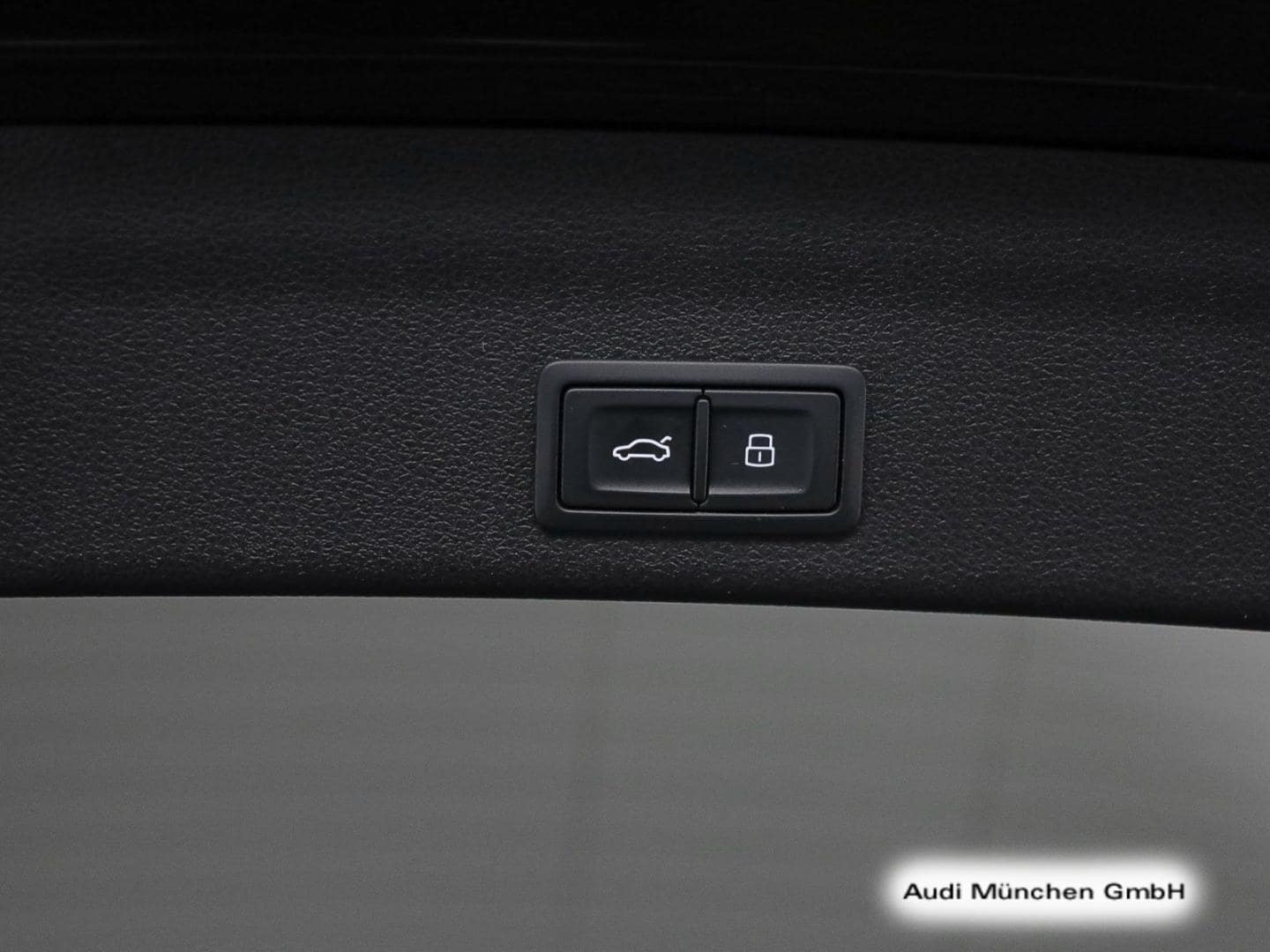 Bild über Audi S6 Avant TDI quattro tiptronic - für weitere Informationen kontaktieren Sie den Audi Partner