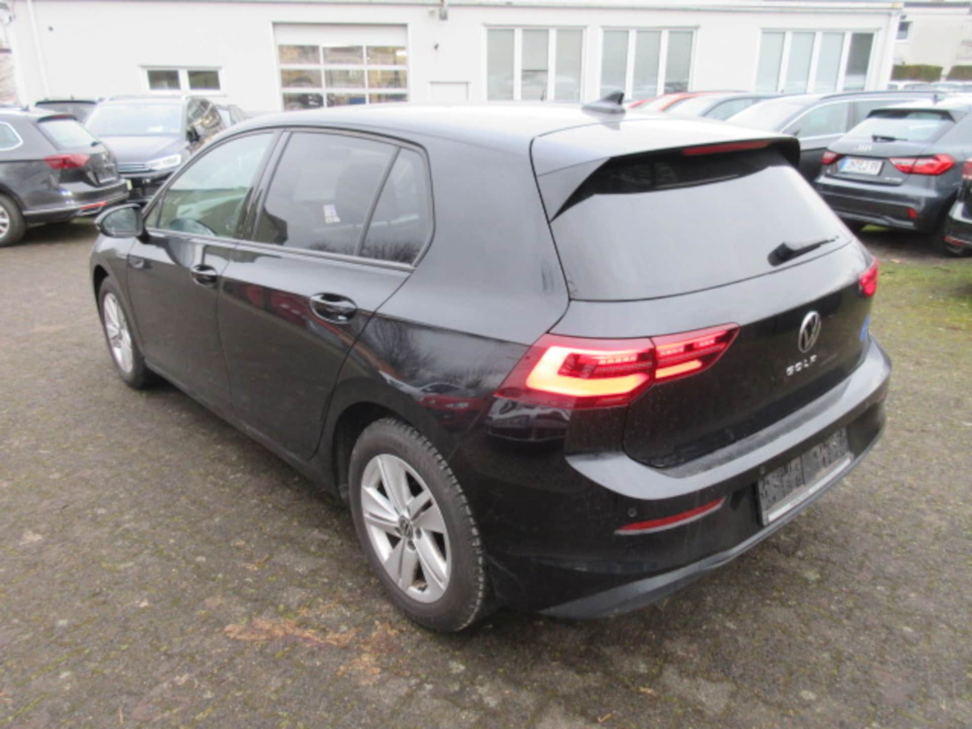 Volkswagen Golf Life