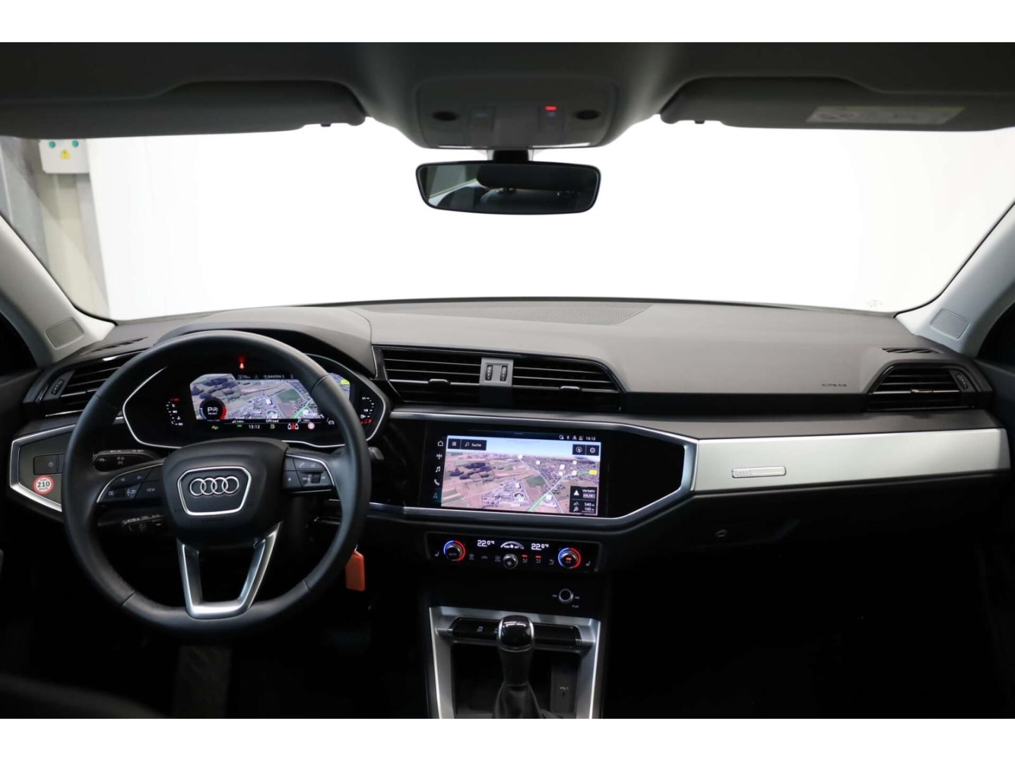 Bild über Audi Q3 35 TDI S tronic - für weitere Informationen kontaktieren Sie den Audi Partner