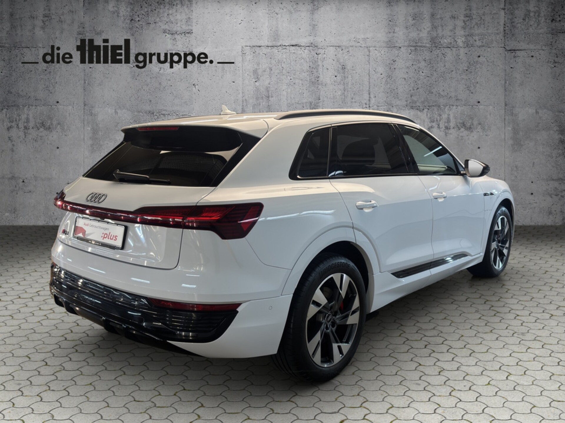 Audi Q8 e-tron S line