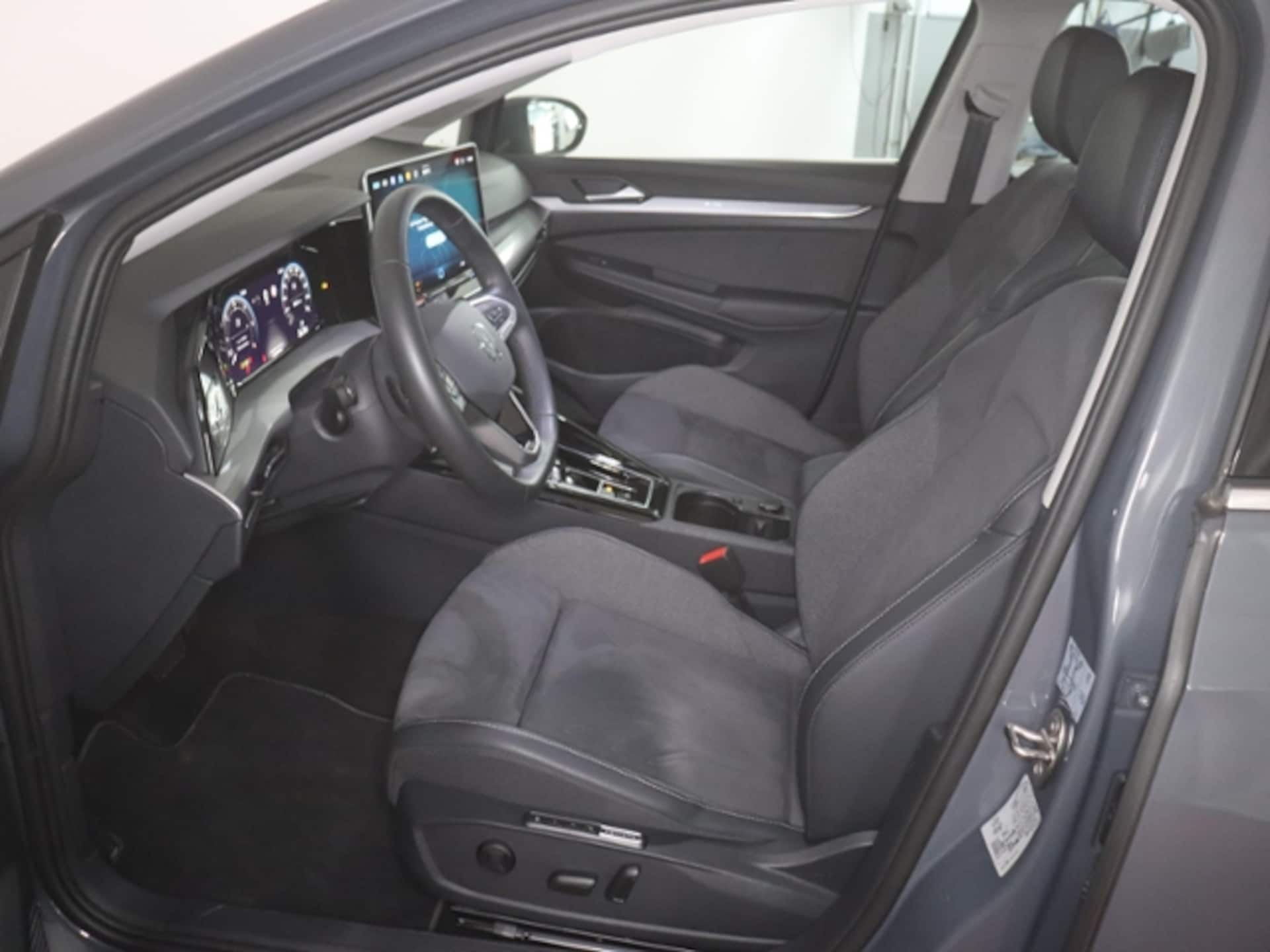 Volkswagen Golf Style