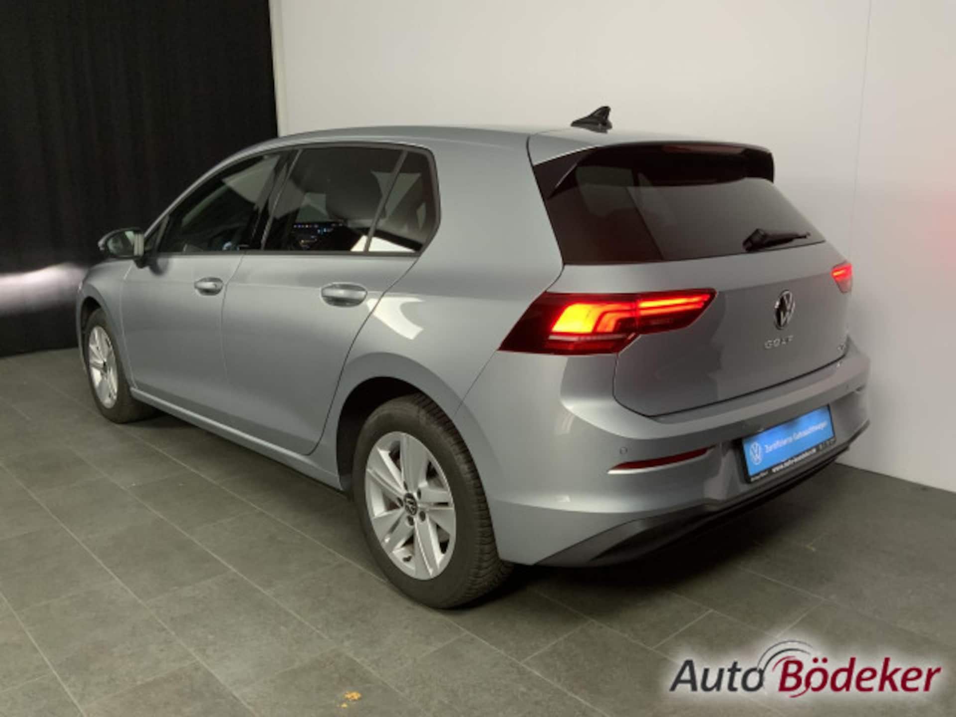 Volkswagen Golf Life