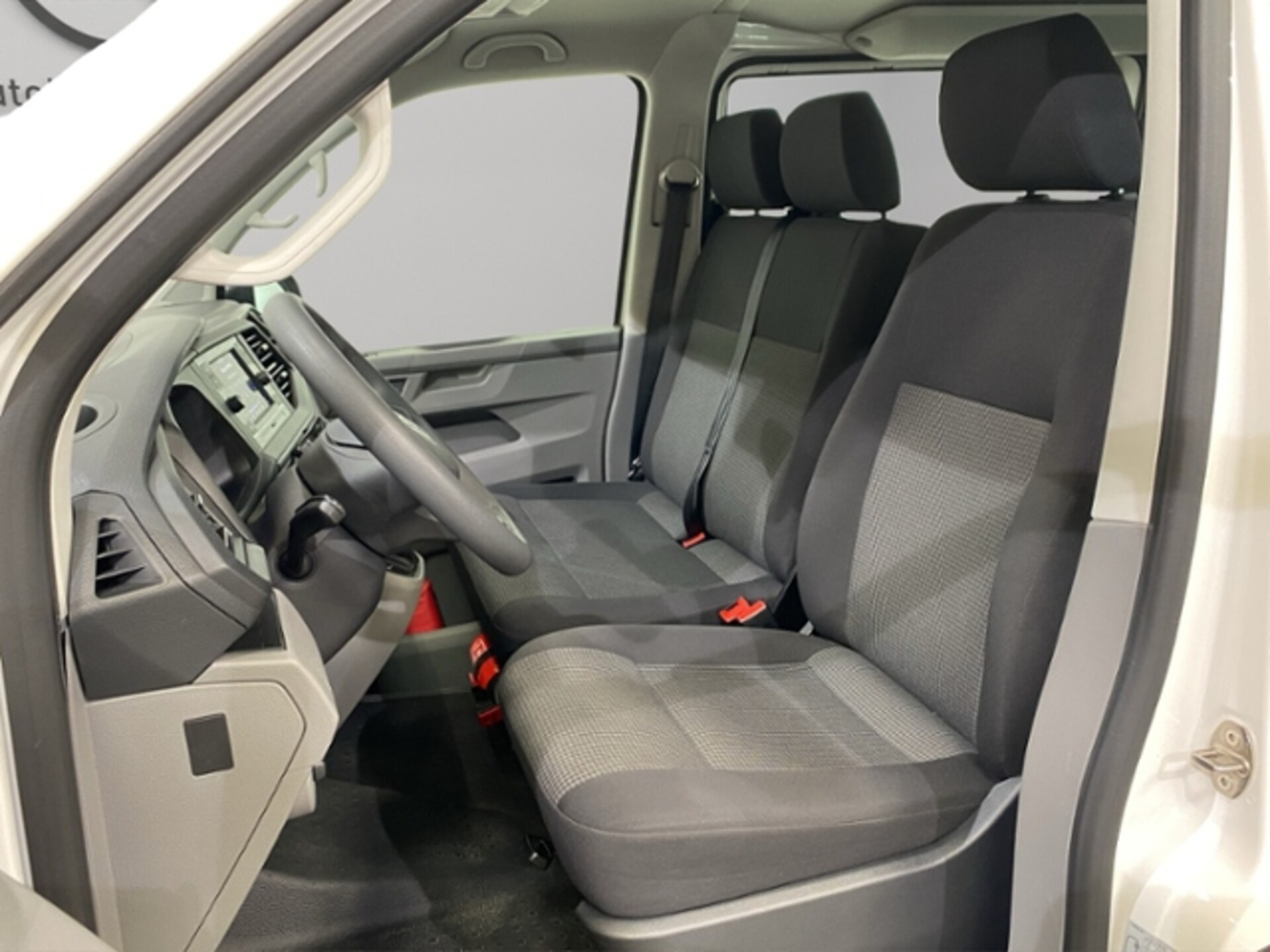 Volkswagen T6.1 Transporter Kombi kurzer Radstand