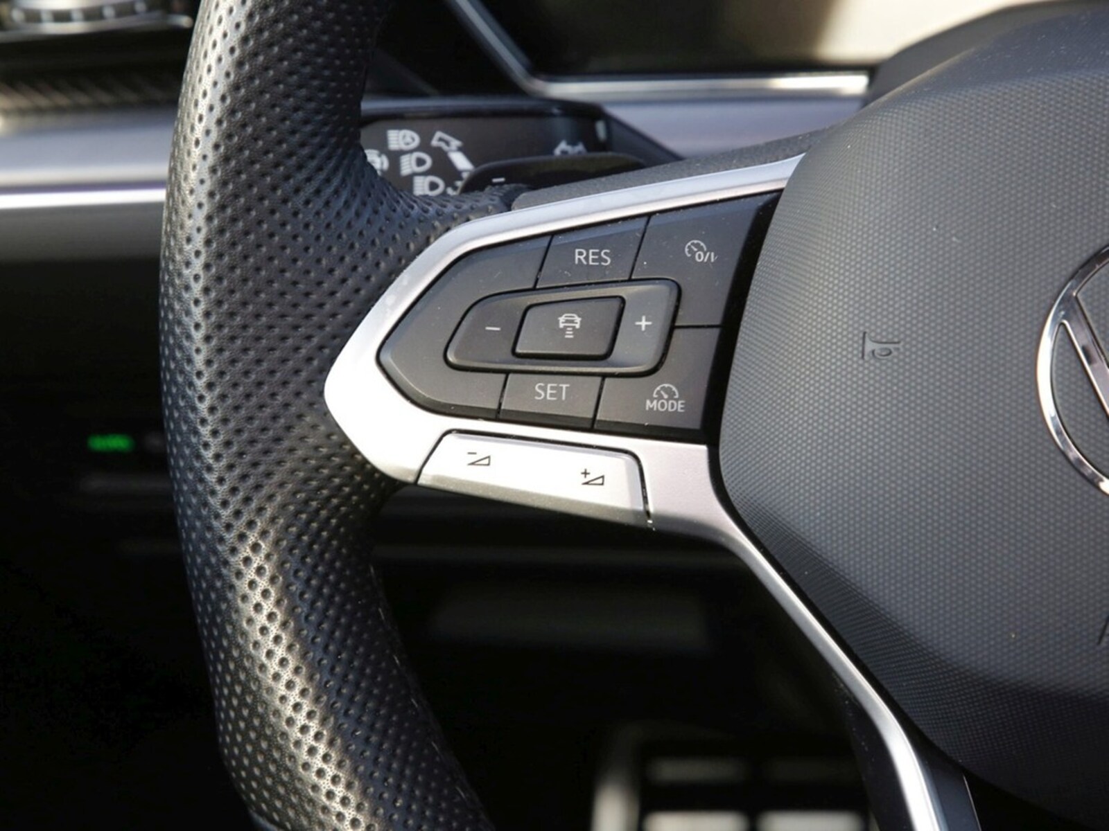 Volkswagen Touareg – Bild 18