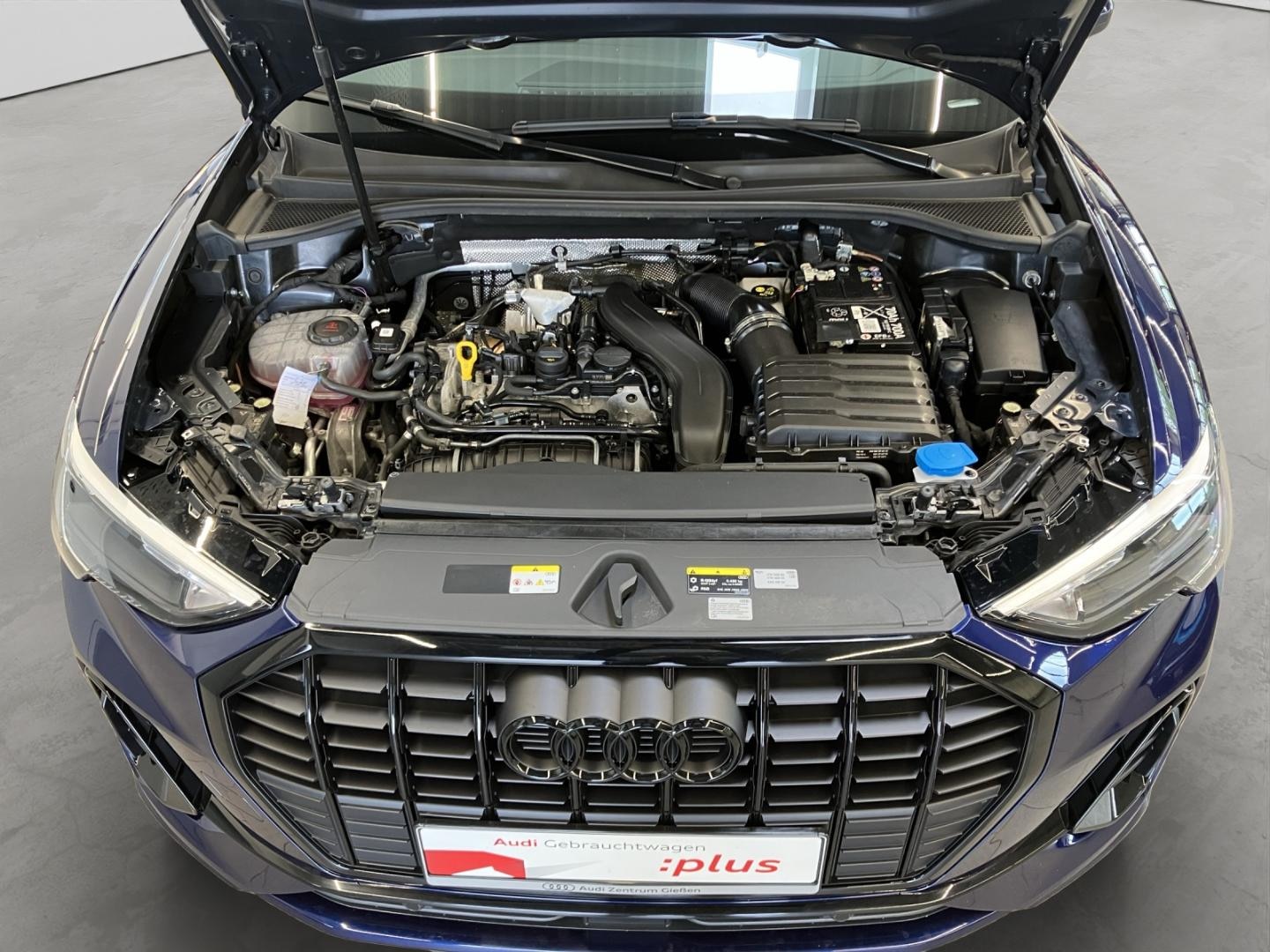 Bild über Audi Q3 S line 35 TFSI S tronic - für weitere Informationen kontaktieren Sie den Audi Partner