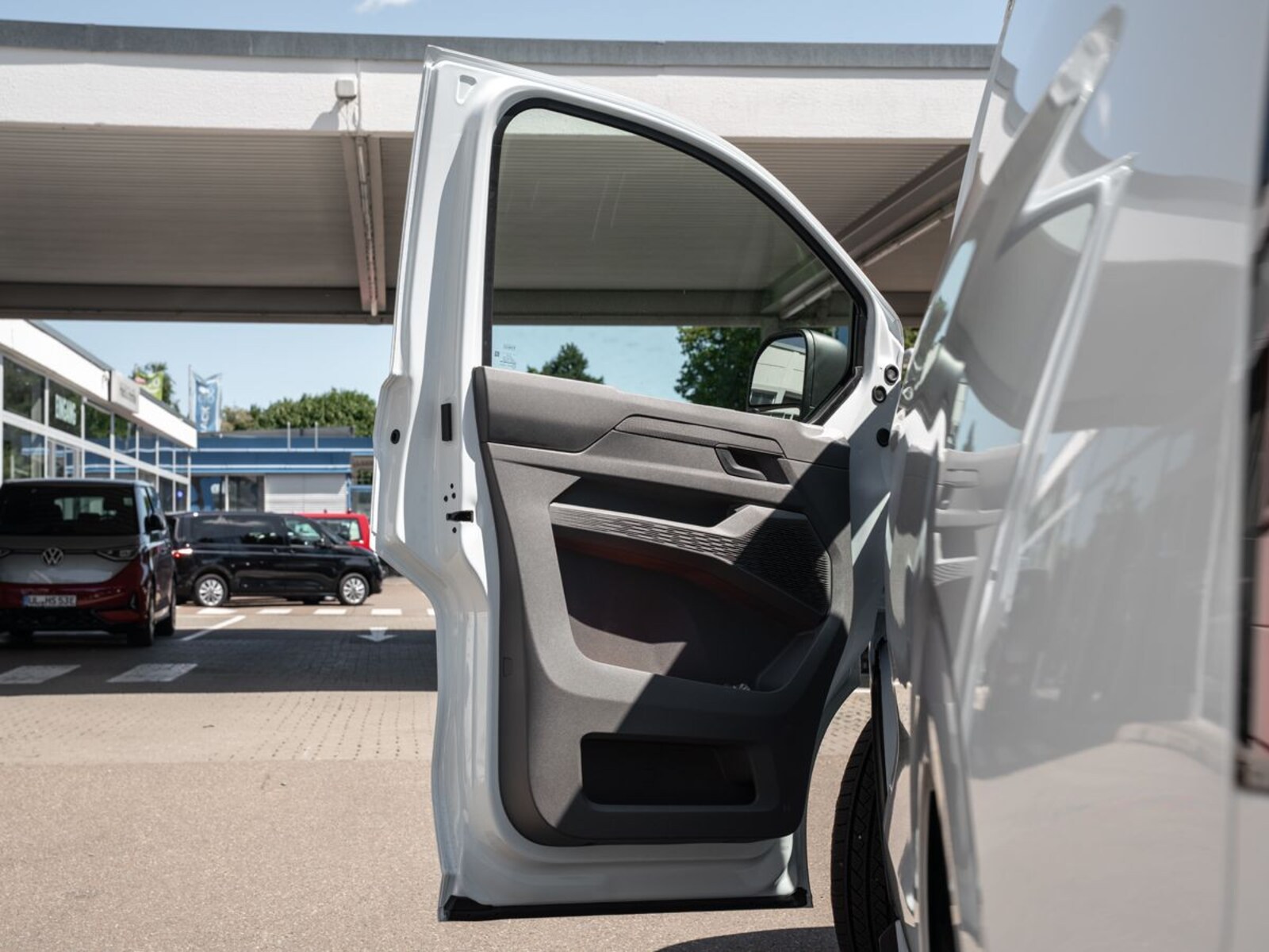 Volkswagen Transporter Kasten kurzer Radstand – Bild 16
