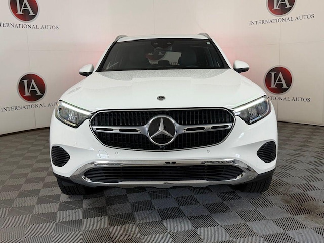 2025 Mercedes-Benz GLC 300