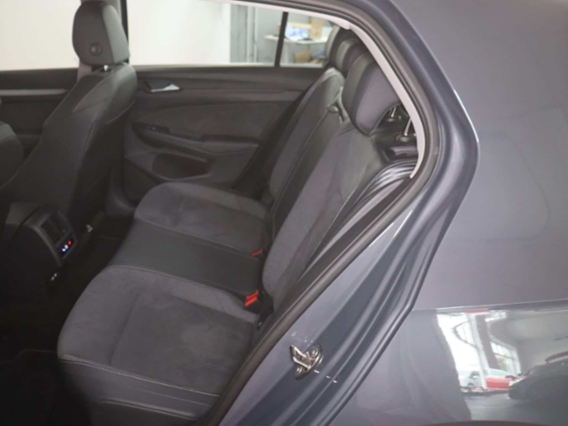 Volkswagen Golf Style