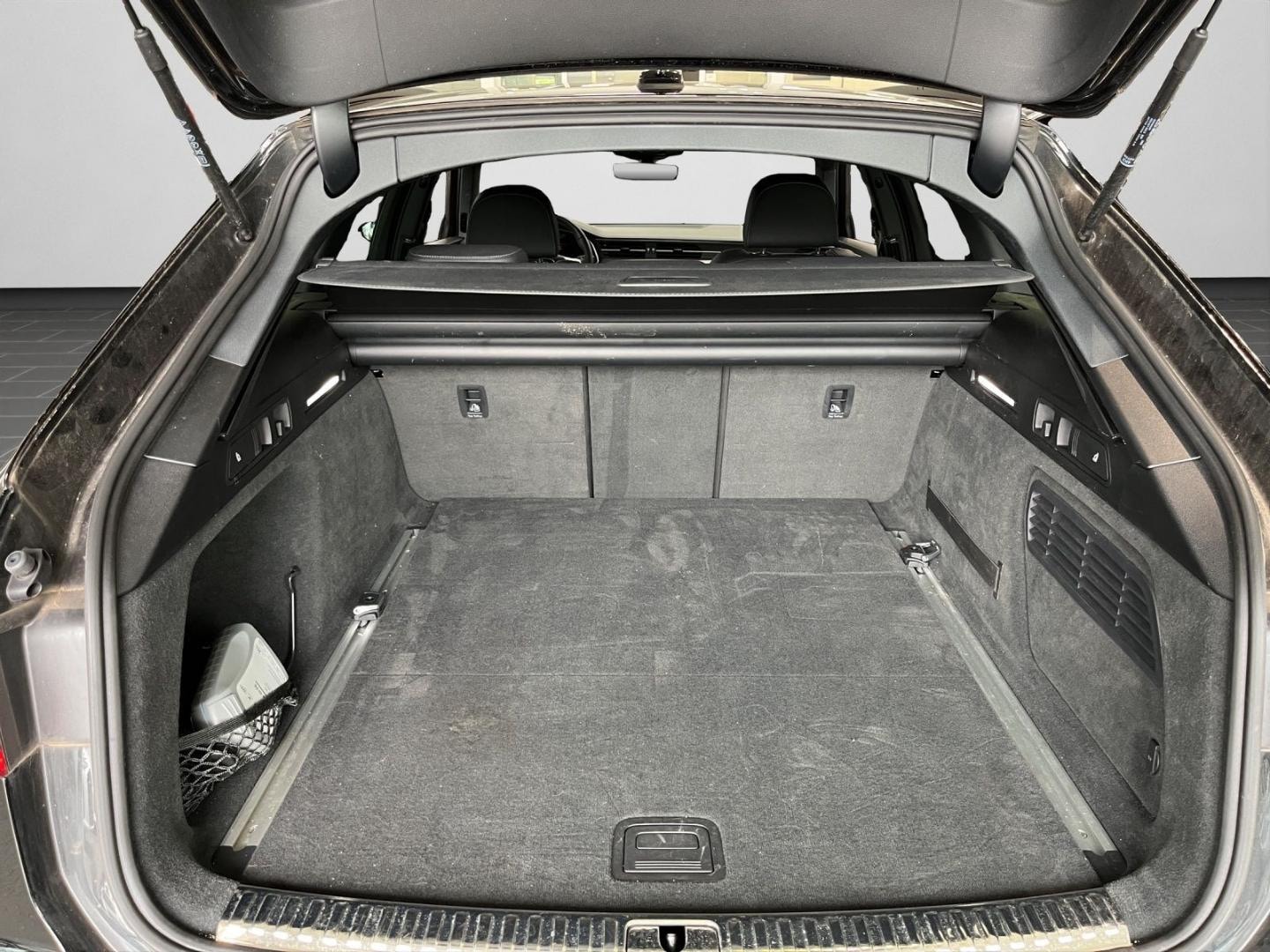 Bild über Audi A6 Avant S line 40 TDI S tronic - für weitere Informationen kontaktieren Sie den Audi Partner