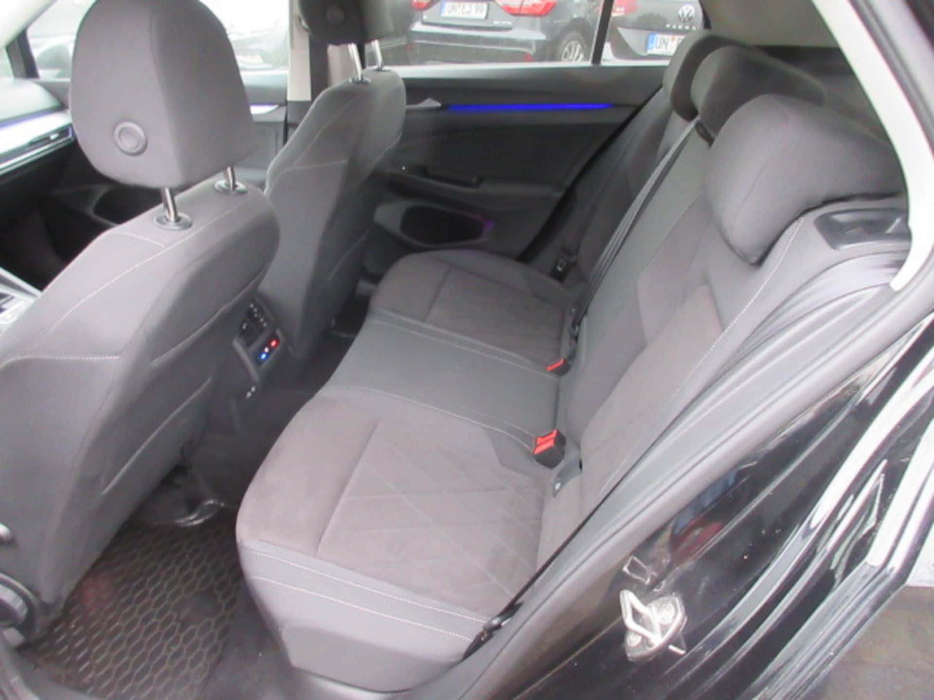 Volkswagen Golf Life