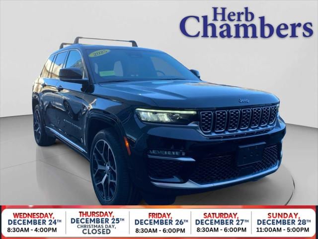 2023 Jeep Grand Cherokee Summit Reserve's photo
