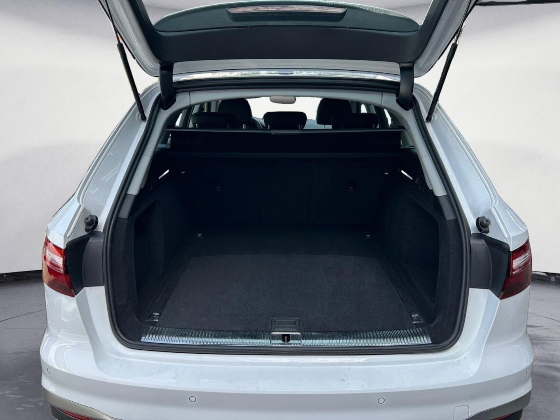 Audi A4 Avant S line
