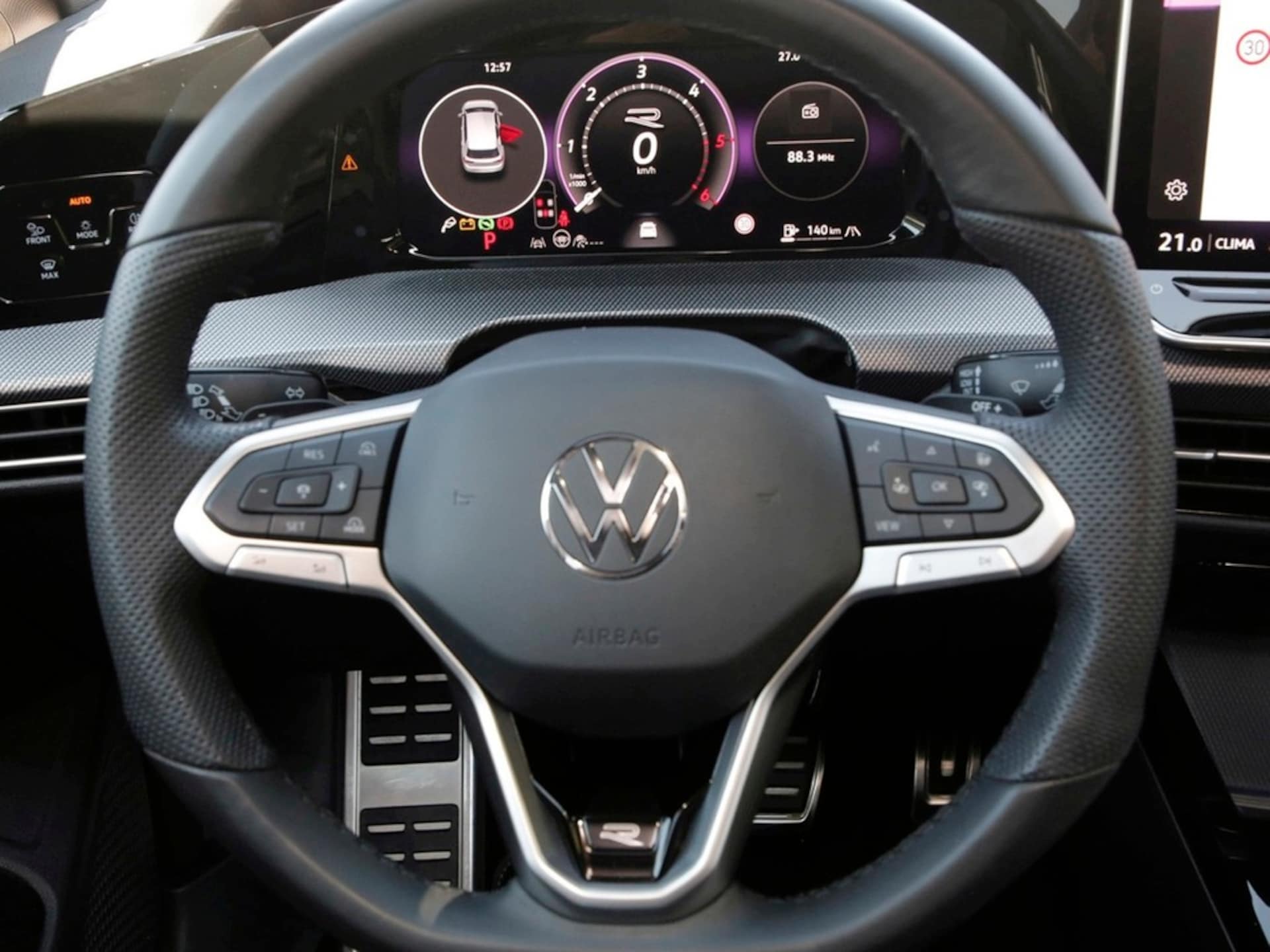 Volkswagen Golf R-Line