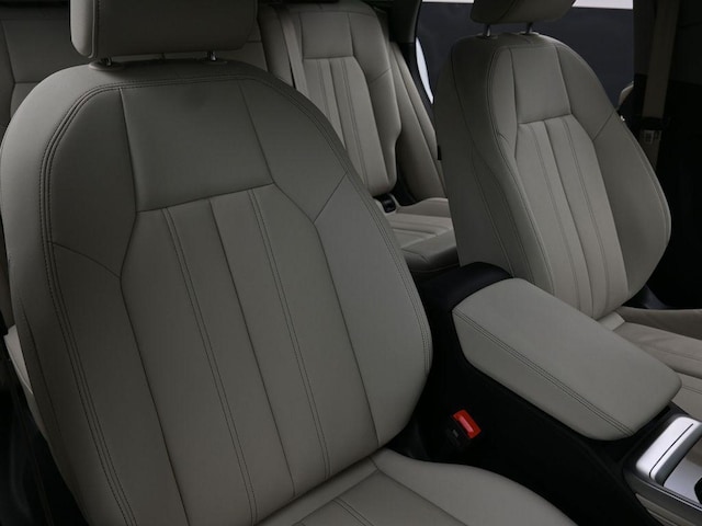 2025 Audi Q5 Premium - Photo 14