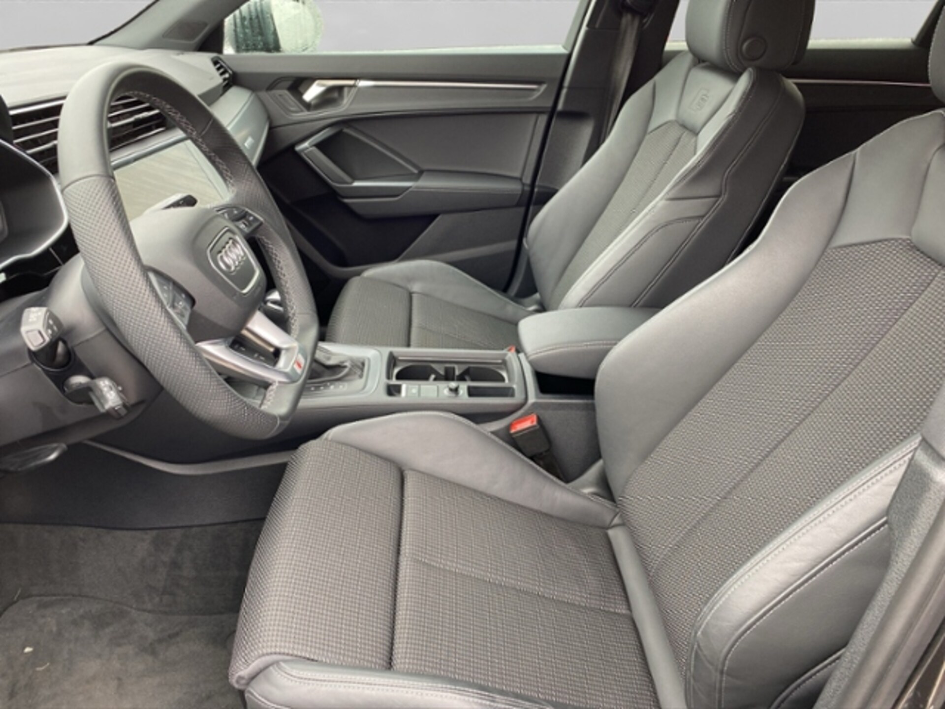 Audi Q3 Sportback S line