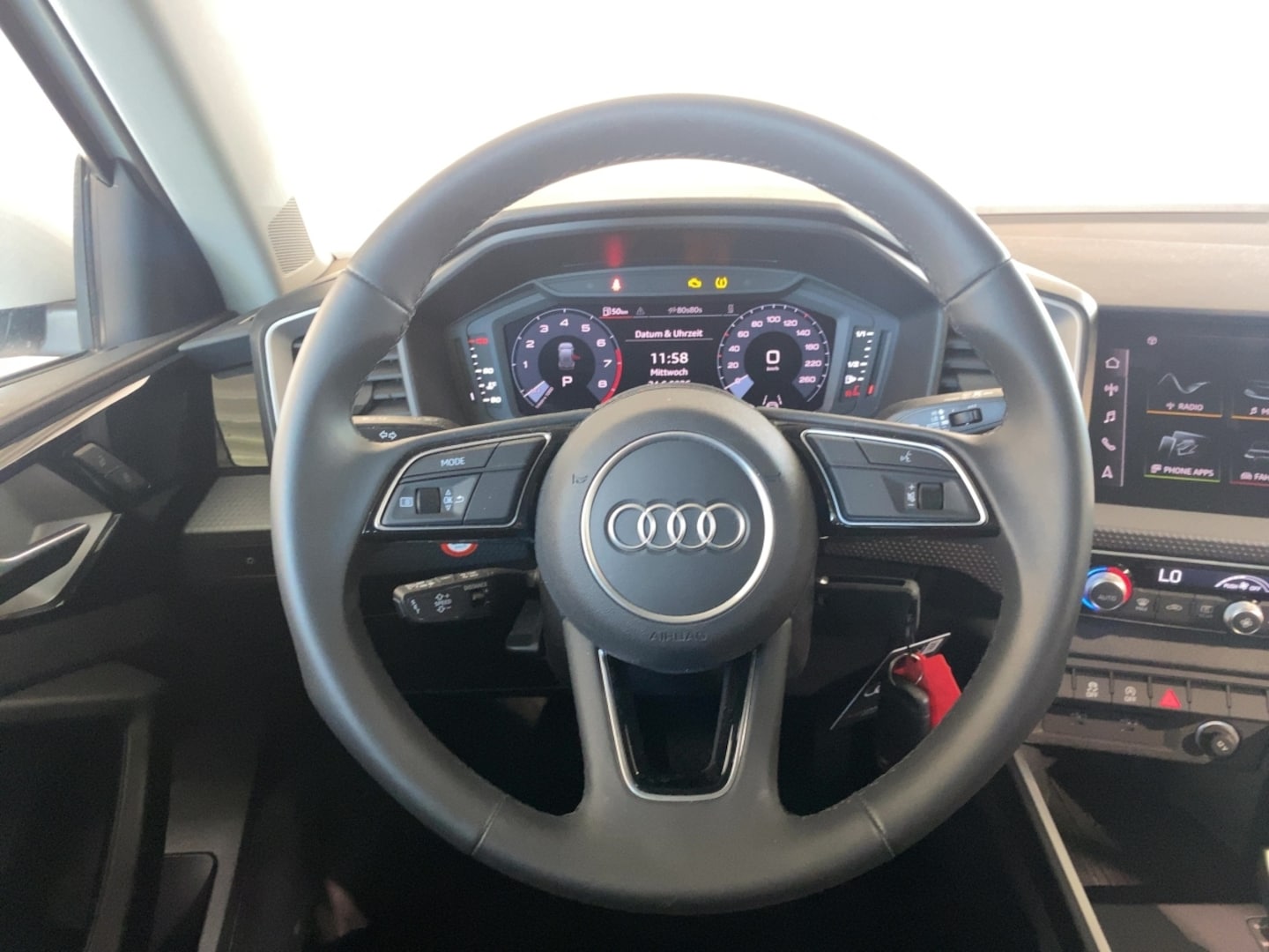 Bild über Audi A1 allstreet 35 TFSI S tronic - für weitere Informationen kontaktieren Sie den Audi Partner