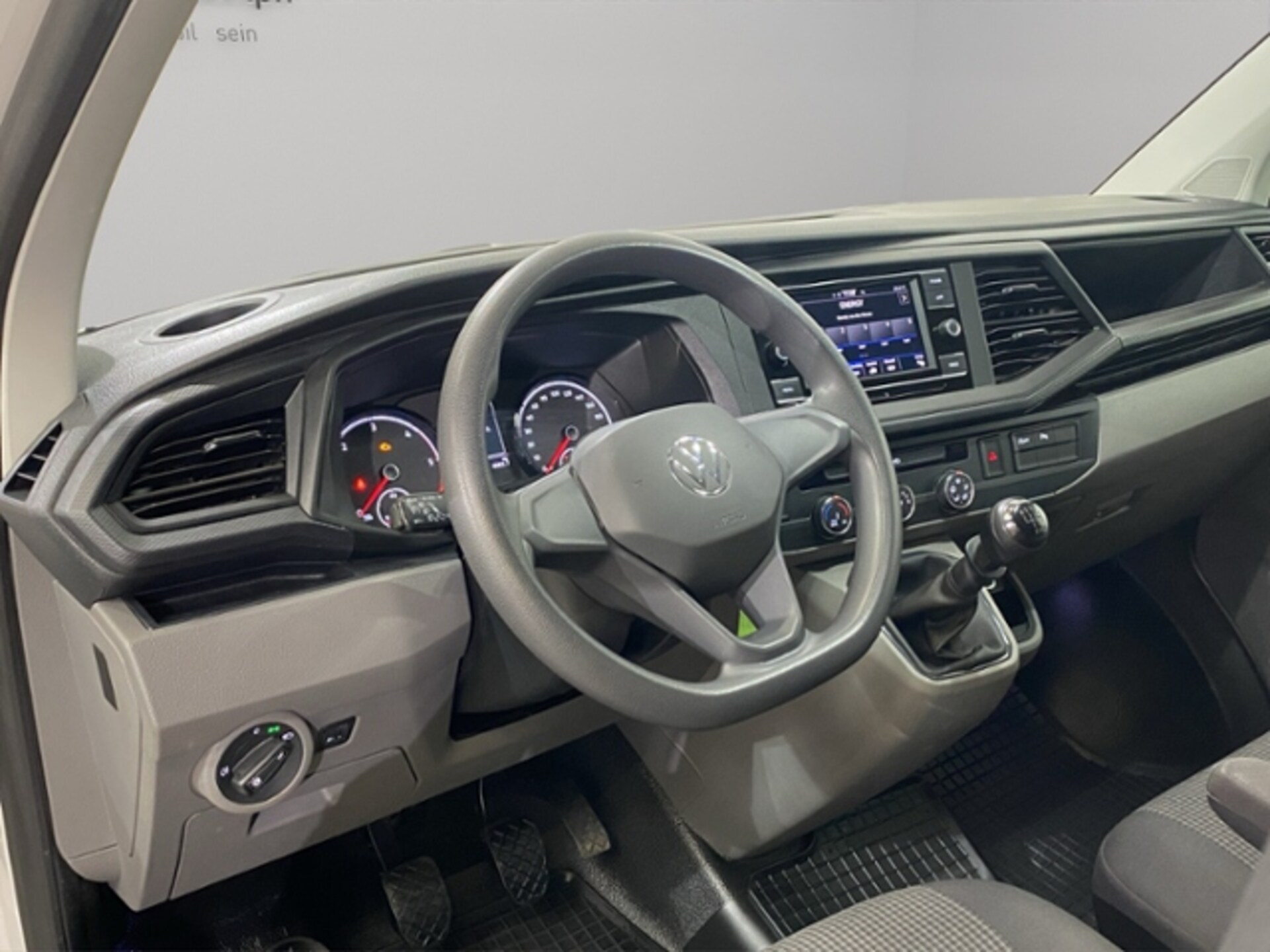 Volkswagen T6.1 Transporter Kombi langer Radstand