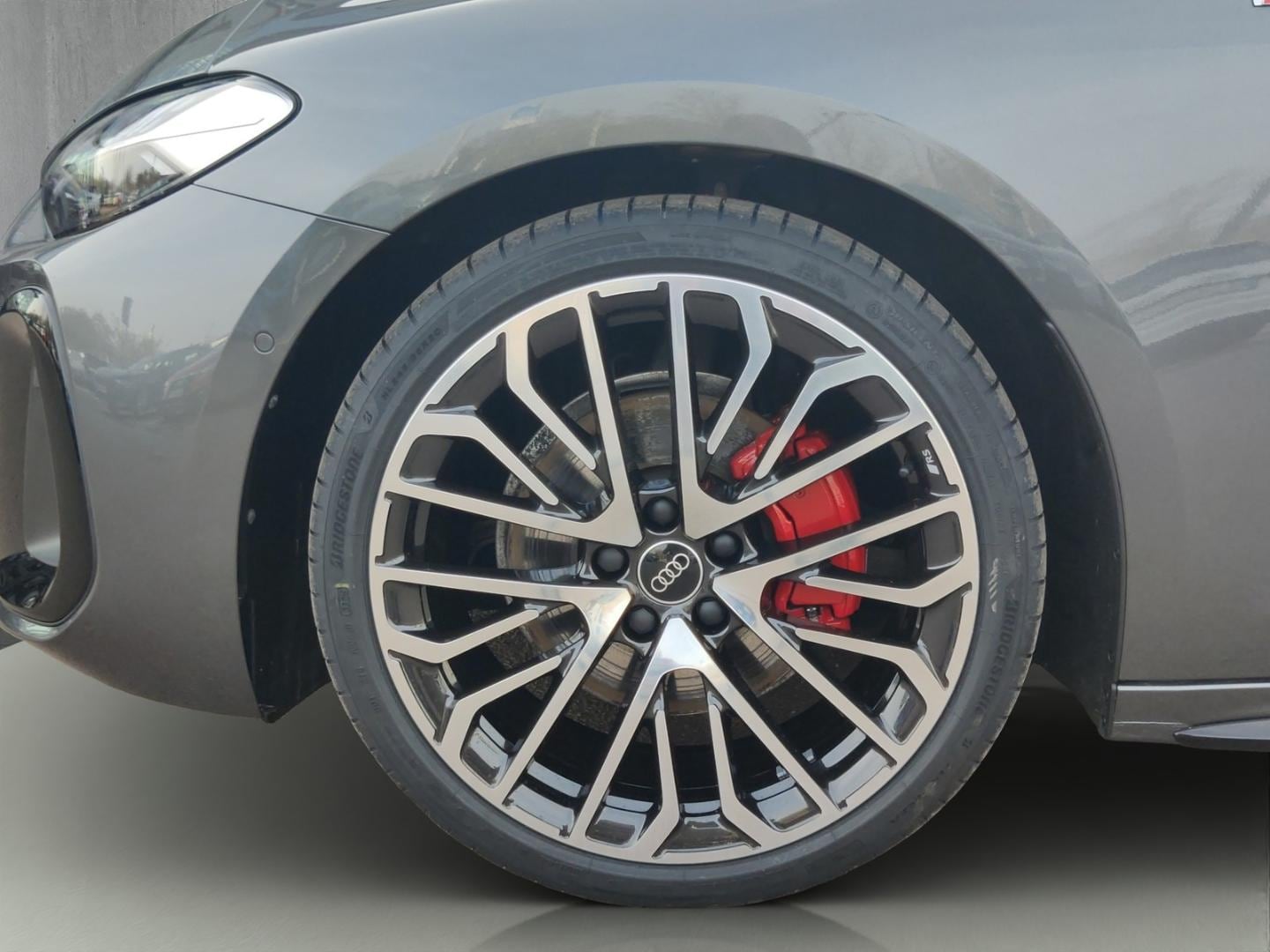 Bild über Audi A5 Avant TFSI quattro S tronic - für weitere Informationen kontaktieren Sie den Audi Partner
