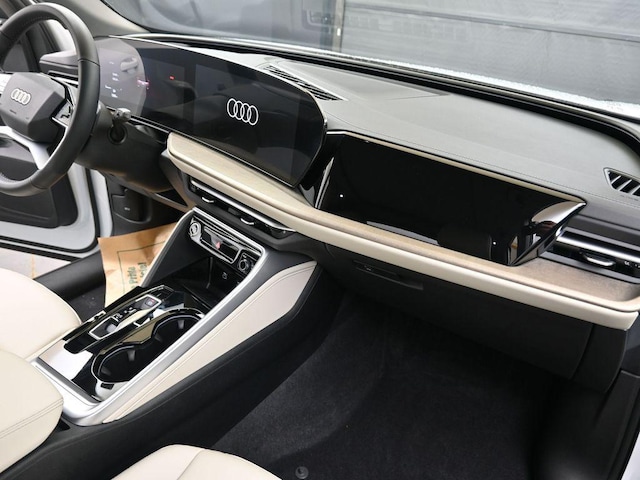 2025 Audi Q5 Premium - Photo 13