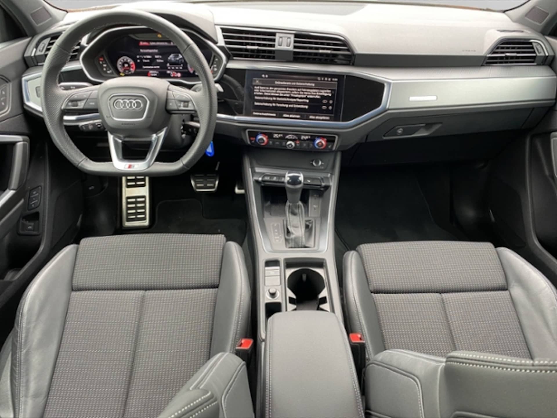 Audi Q3 Sportback S line