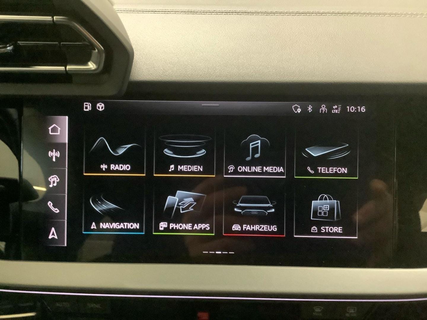Bild über Audi A3 allstreet 35 TFSI S tronic - für weitere Informationen kontaktieren Sie den Audi Partner