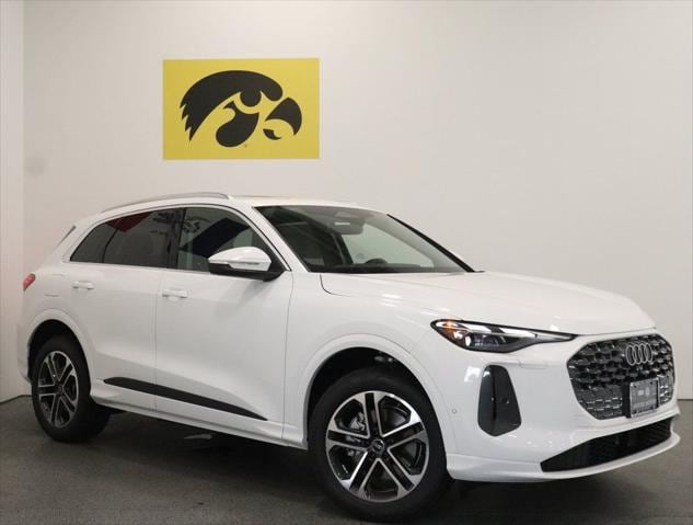 2025 Audi Q5 Premium - Photo 2