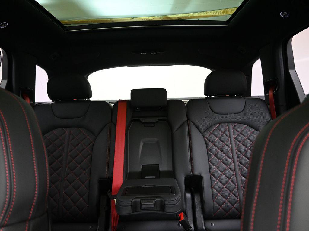 2026 Audi Q7 Prestige - Photo 37