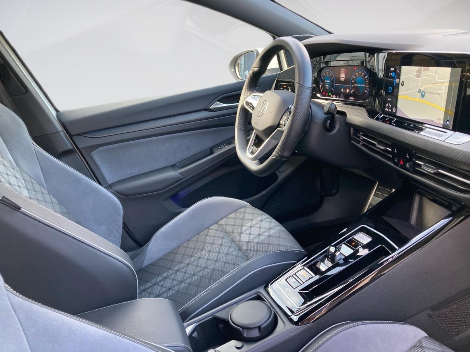Volkswagen Golf R-Line