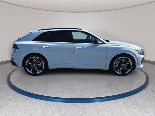2026 Audi RS Q8 SUV performance
