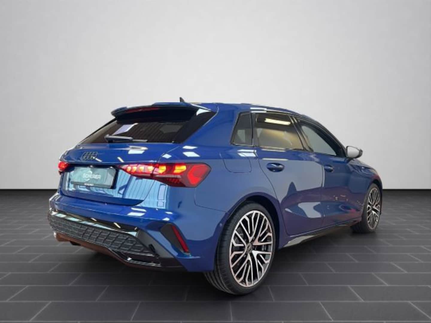 Bild über Audi A3 Sportback S line 35 TFSI S tronic - für weitere Informationen kontaktieren Sie den Audi Partner