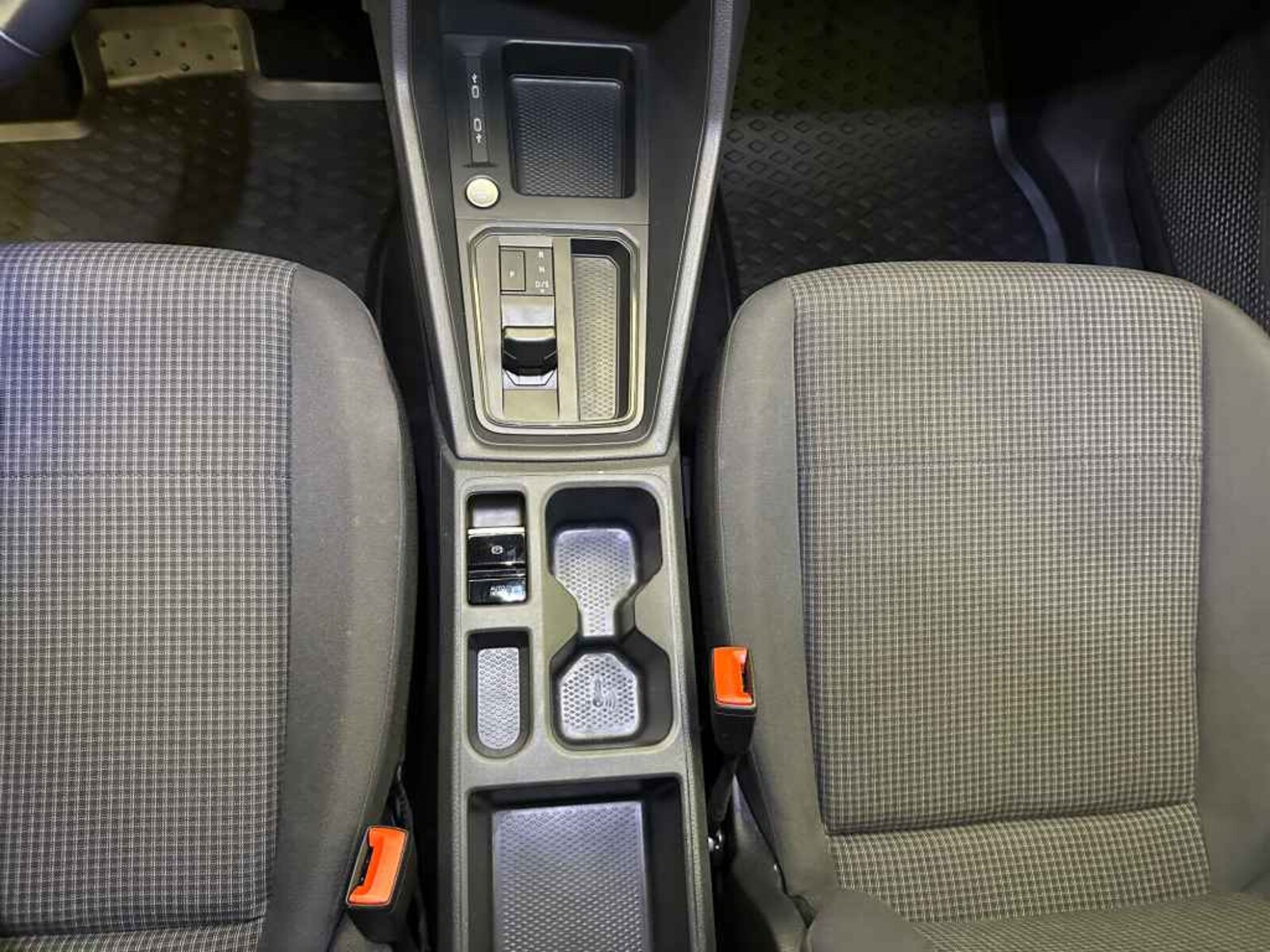Volkswagen Caddy Maxi Cargo – Bild 14