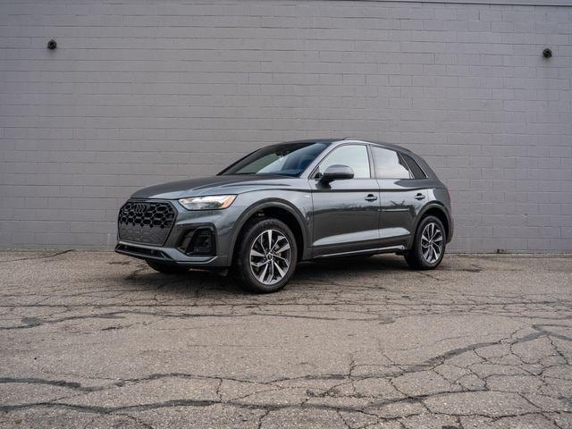 2024 Audi Q5 45 Premium's photo