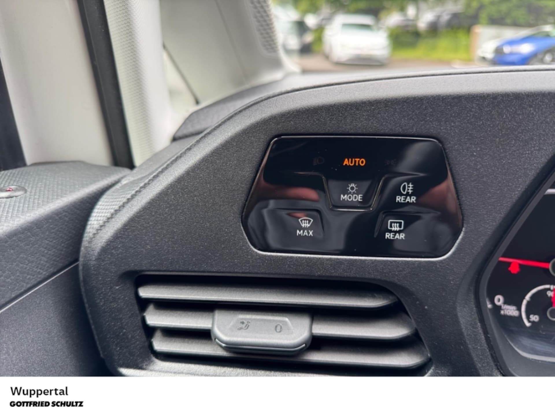 Volkswagen Caddy California