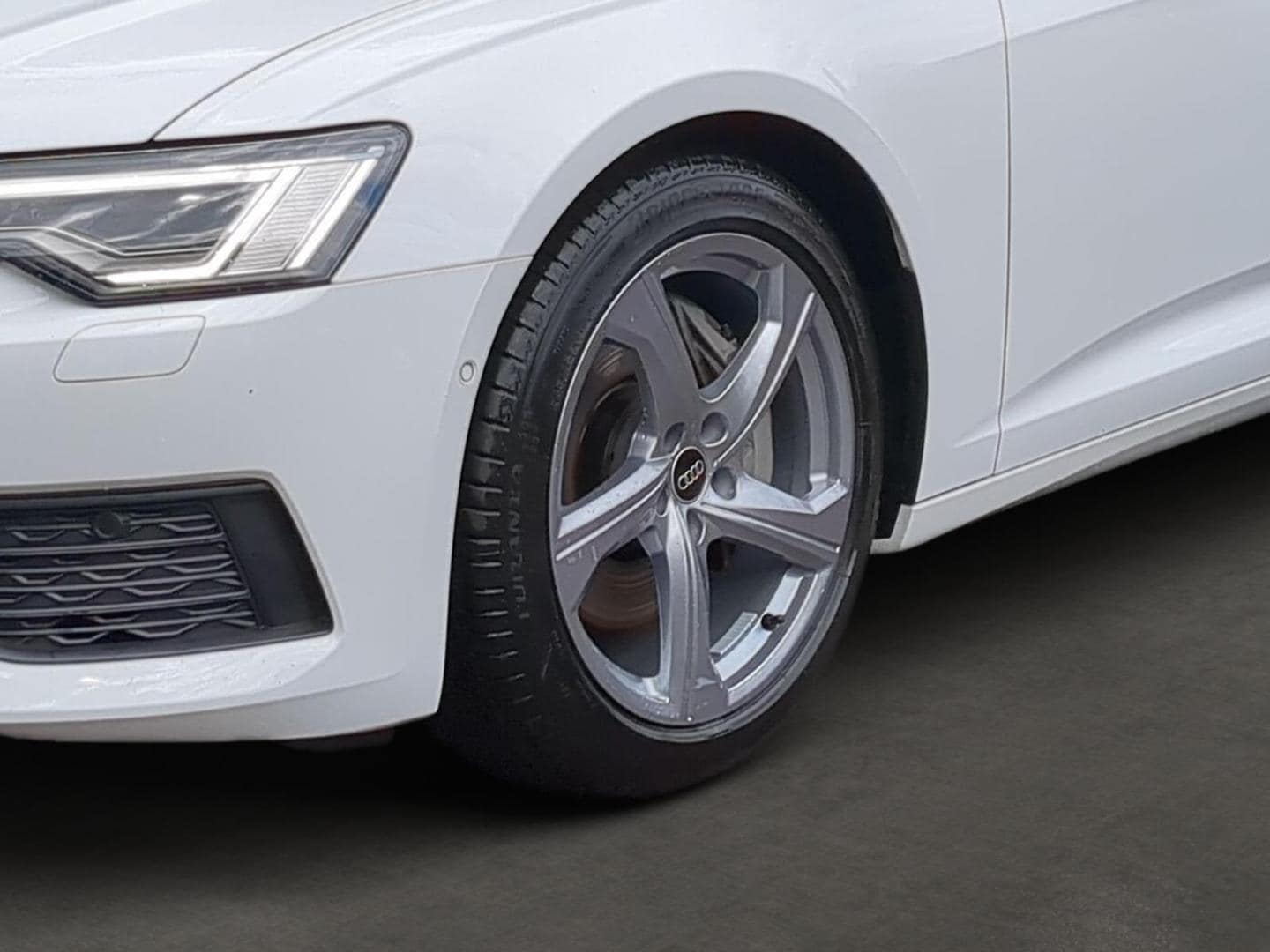 Bild über Audi A6 Avant 50 TDI quattro tiptronic - für weitere Informationen kontaktieren Sie den Audi Partner