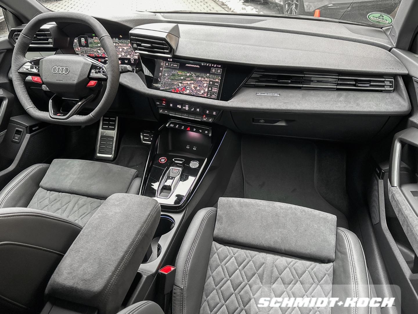 Bild über Audi RS 3 Sportback TFSI quattro 294 kW S tronic - für weitere Informationen kontaktieren Sie den Audi Partner