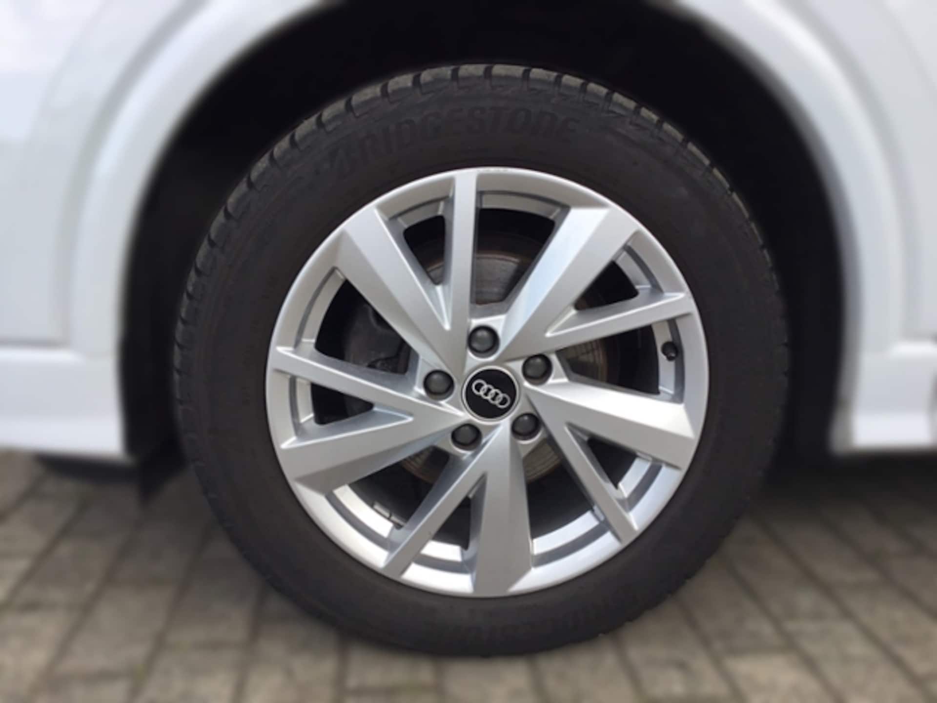 Audi Q2 S line