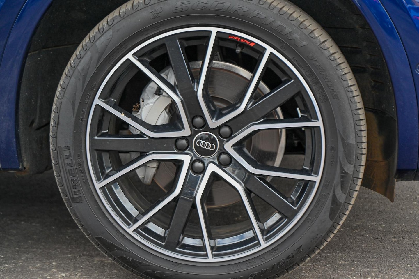 Image about Audi Q5 sport 40 TDI quattro S tronic